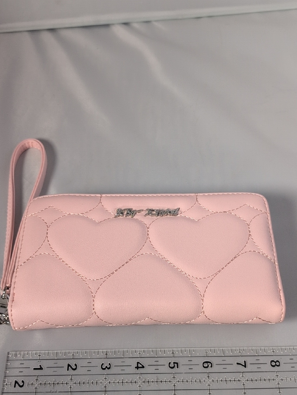 Betsey Johnson Blush Pink Puffed Hearts Wallet Wristlet - Picture 5 of 9